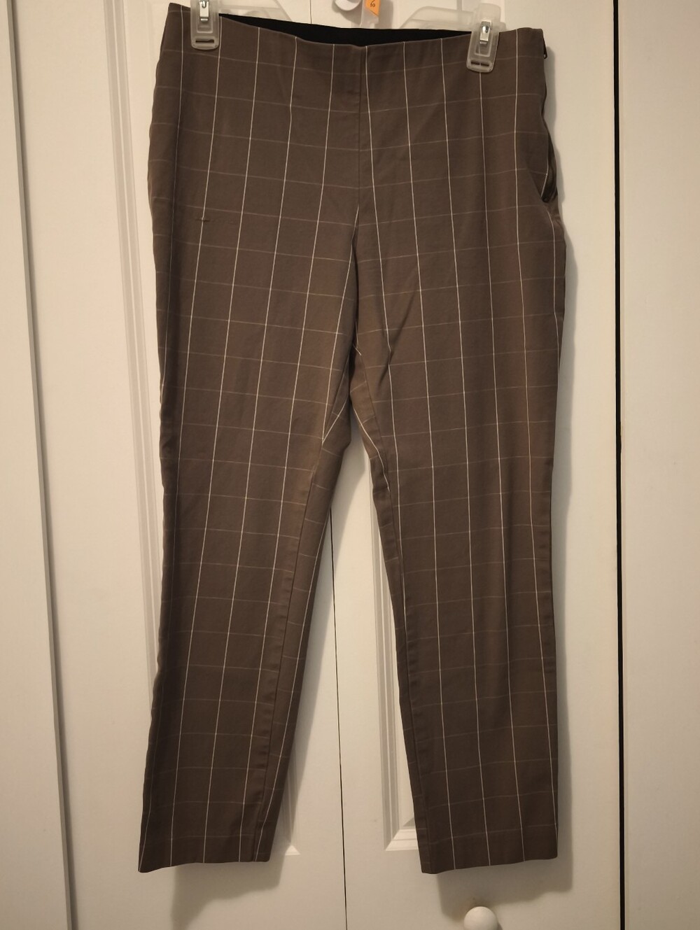 A New Day Brown Plaid Ankle Pants Women’s Size 8 Stretch Work Pants